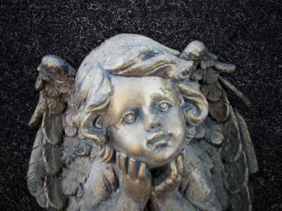 Бюст ангела-младенца, изготовленный из бронзы. Работа мастерской Карел-Гранит.